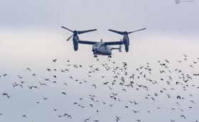 Един от най-странните и опасни военни самолети в света кацна на летище София