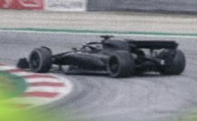 Audi изкара новия болид на пистата в Барселона