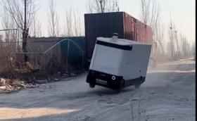 Вижте какво става, когато автономните технологии сe сблъскат с лошите пътища… (Видео)