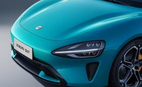 Xiaomi SU7 би Tesla Model 3 по продажби в Китай