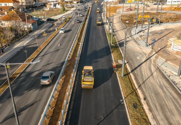 Отварят за движение ремонтирания бул. 'Рожен' в София