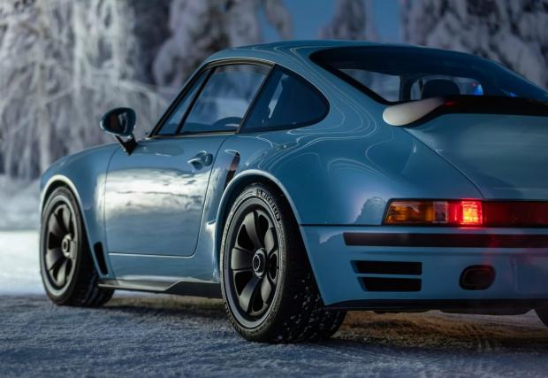 Всеки сантиметър от този рестомод на 911 е чисто съвършенство
