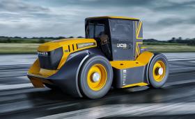 JCB Fastrac 2 е най-бързият трактор в света
