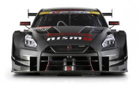 2017 Nissan GT-R GT500. Годзила огладня за едър дивеч. Галерия