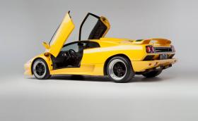 15 причини, поради които това Lamborghini Diablo SV Coupé е по-готино от Aventador. Галерия с причините