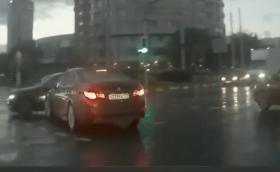 Колата-призрак в Русия. Припомняме това плашещо видео, във вечерта на Вси Светии