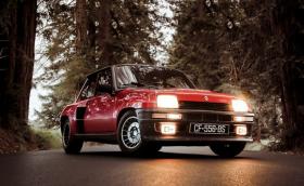 Малкият фойерверк: 1982 Renault 5 Turbo II. Галерия и видео
