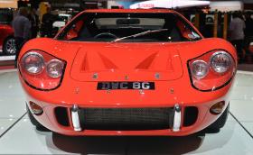 Ford GT40 MkIII е грозното пате от легендарната серия, но е по-рядък от всички останали. Направени са само 7