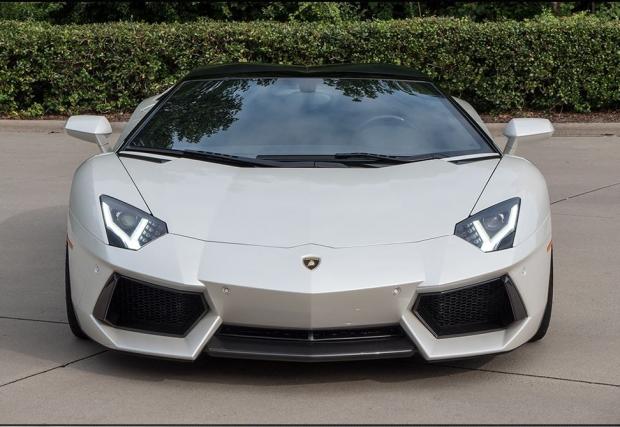 Това Lambo Aventador Roadster има две турбини и 1500 к.с.