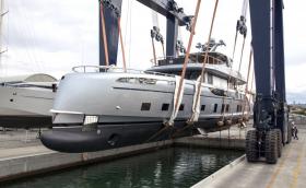  “Porsche” лодката за 13,9 милиона евро вече е на вода. Честито на собственика