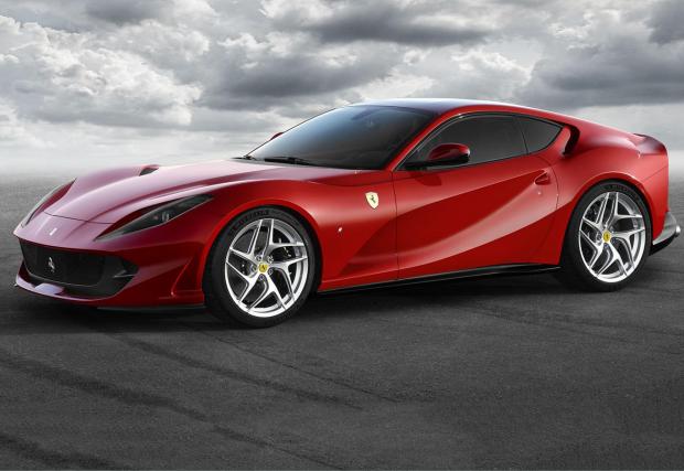 Ferrari 812 Superfast е най-мощната кола с преден мотор. Генерира 800 к.с. и вдига сто за 2,9. Галерия и инфо