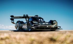 Всичко, което трябва да знаете за най-бързия VW, правен някога