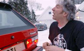 Ед Чайна присади 16-клапанов мотор на Golf GTI и задраска буквата ‘I’ от означението. Видео