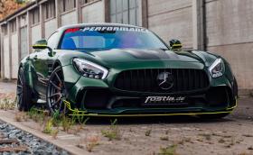 Fostla решиха, че Merc-AMG GT е прекалено тесен и слаб. Сложиха му кит от Prior Design и го направиха 650 коня