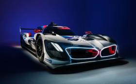 BMW официално показа M Hybrid V8 с най-големите бъбреци