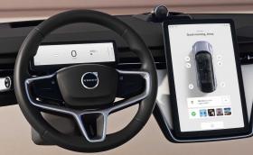 Volvo показа таблото на новото EX90