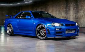 Продават GT-R R34, каран от Пол Уокър