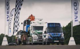 Iveco eDaily счупи световния рекорд, като издърпа 153 тона