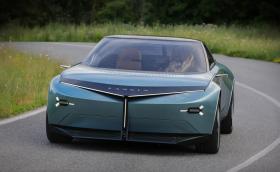 Шефът на Lancia подкара новата Pu+Ra HPE Concept