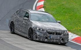 BMW M5 Touring върти обиколки на “Ринга”