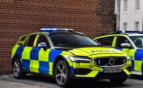 Само полицаи могат да си купят комби Volvo във Великобритания