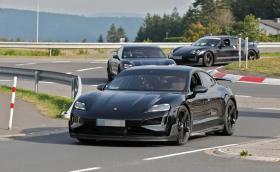 Porsche тества Taycan Turbo GT, за да прати Model S Plaid в нокдаун