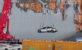 Вижте разтоварването на колите от кораба Fremantle Highway (Видео)