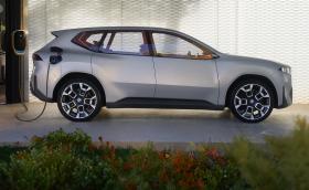 Следващите електрически BMW-та ще могат да дават ток на дома ви
