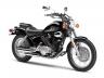 И накрая бейби чопърът V-Star 250. Тук също няма изненади в дизайна, а седалката му е на едва 68 см от земята. Цената му започва от 4349 долара в САЩ.