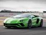 3. Lamborghini Aventador – три от петте коли в тази класация се задвижват от дузина цилиндри. 6,5-литровият мотор се развърта до над 8000 об/мин и най-скромното, което откриваме в графата за разход на гориво при него е 17,2 л/100 км.