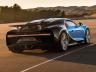 1.Bugatti Chiron – 16-цилиндровото чудовище с четири турбини на Chiron №1. Според официалните данни тази кола харчи 35,2 л/100 км в града и средно по 22,5 л/100 км на тестовия стенд за извънградско. При Vmax скача на близо 100 л/100 км