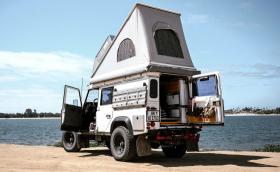С Defender през Америка. Историята на двама немски учители по английски