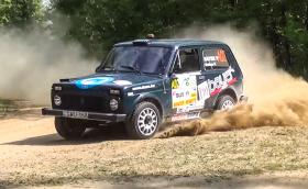 Искаме такава Lada Niva, да се носим с вратите настрани и да мятаме камъни. Видео