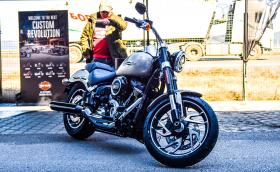 Седнахме на новия Sport Glide. Този Harley-Davidson е тотално ново поколение