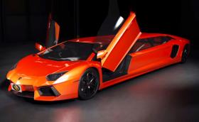Автобусът Lambo Aventador е само със задно. Супер
