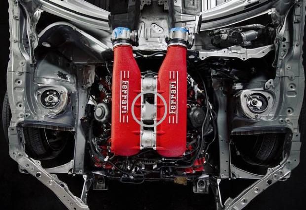 Toyota GT86 с двигател от Ferrari 458 Italia: 570 италиански коня за японското купе