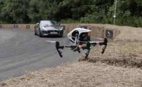 Изкуството да снимаш с дрон и 2016 Goodwood Festival of Speed, през очите на DJI. Изумително събитие, заснето по изумителен начин. Видео