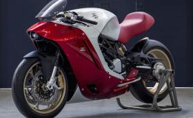 Още снимки инофо за MV Agusta F4Z, първият мотоциклет на Zagato