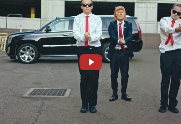 Хилари и Тръмп в танцувална битка, заедно с MINI One срещу Cadillac Escalade. Забавно видео