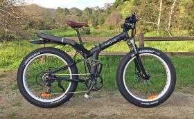 Moar е електрически ‘fat bike’ с 1000-ватов мотор, 160 Нм, пълно окачване и сгъваема рамка. Галерия и видео